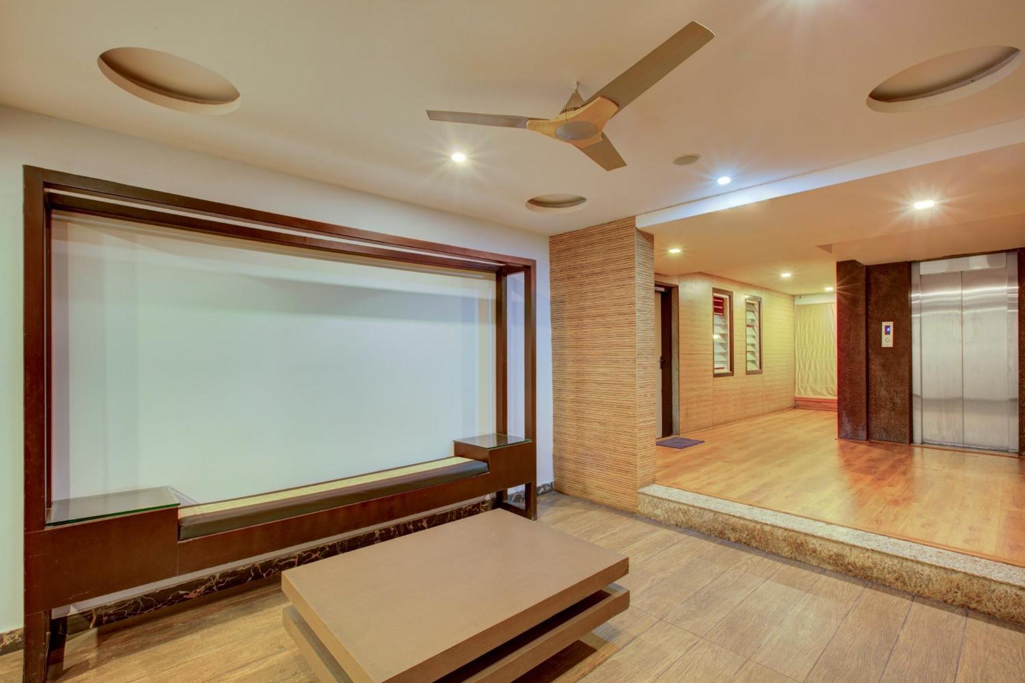 Super Townhouse Oak Jvh Hotel Bangalore Exteriör bild