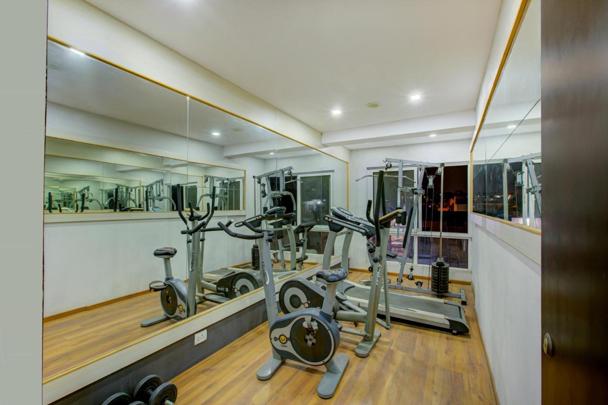 Super Townhouse Oak Jvh Hotel Bangalore Exteriör bild