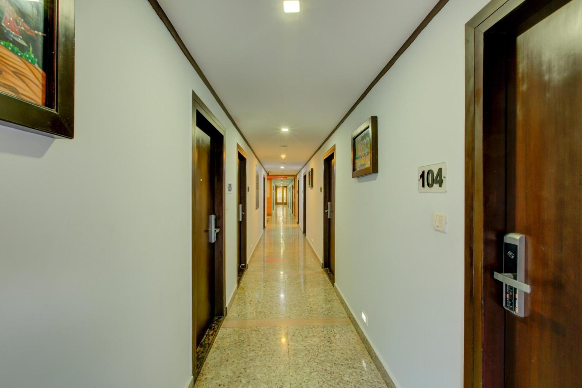 Super Townhouse Oak Jvh Hotel Bangalore Exteriör bild