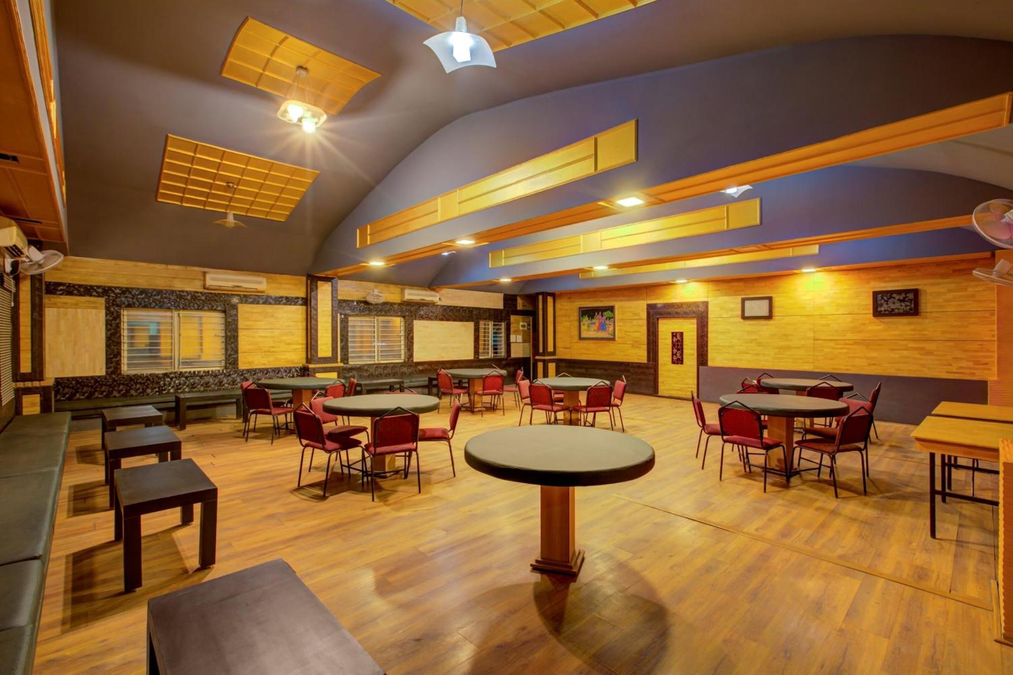 Super Townhouse Oak Jvh Hotel Bangalore Exteriör bild