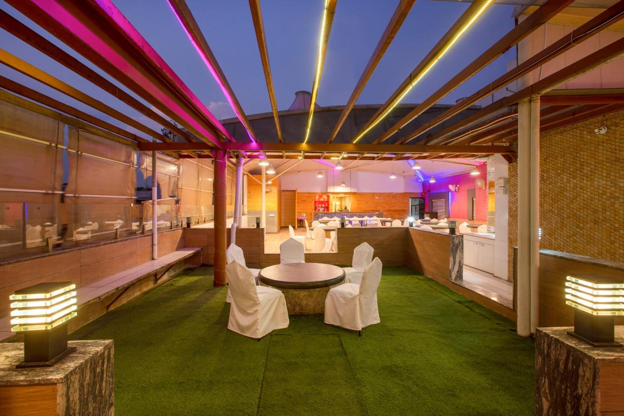 Super Townhouse Oak Jvh Hotel Bangalore Exteriör bild